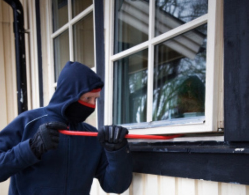Simple Ways to Defend Your Home against Burglars